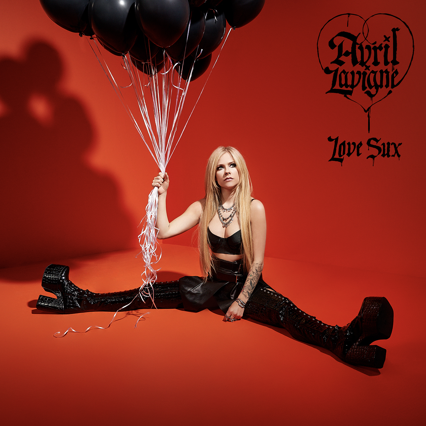Album Avril Lavigne Love Sux 